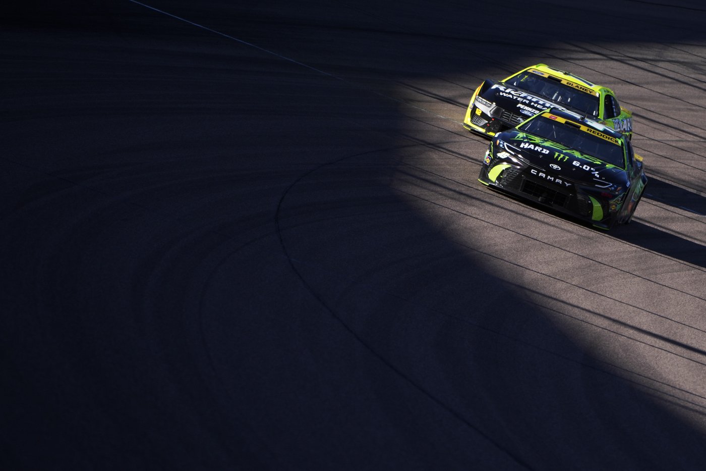 Joey Logano wins Phoenix finale for 3rd NASCAR Cup championship in 1-2 finish for Team Penske | iNFOnews.ca Joey Logano wins Phoenix finale for 3rd NASCAR Cup championship in 1-2 finish for Team Penske | iNFOnews.ca
