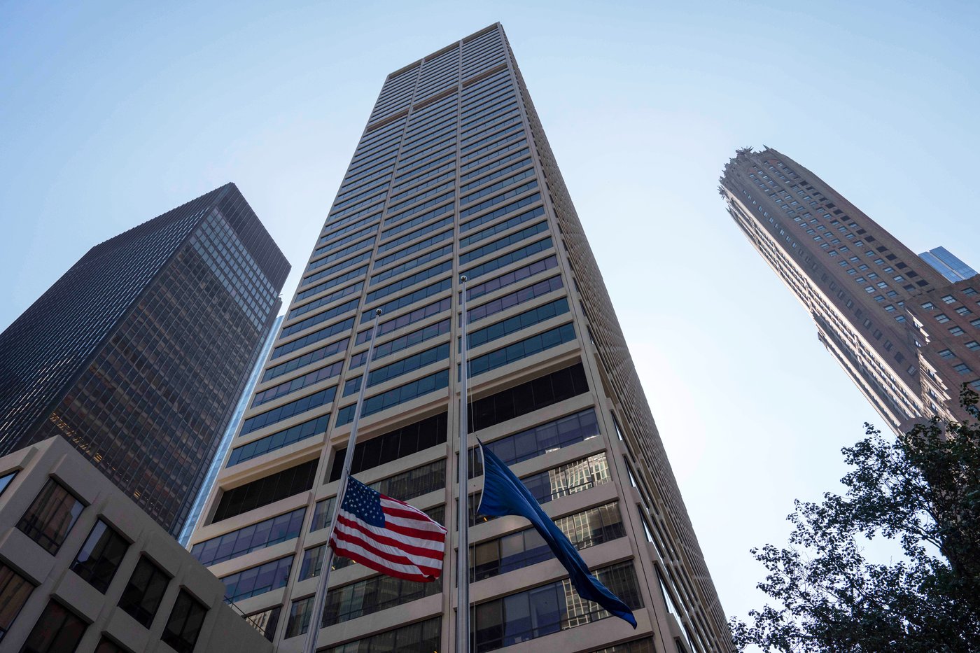 NFL has increased security at its offices following a shooting that killed 4 people last month | iNFOnews.ca