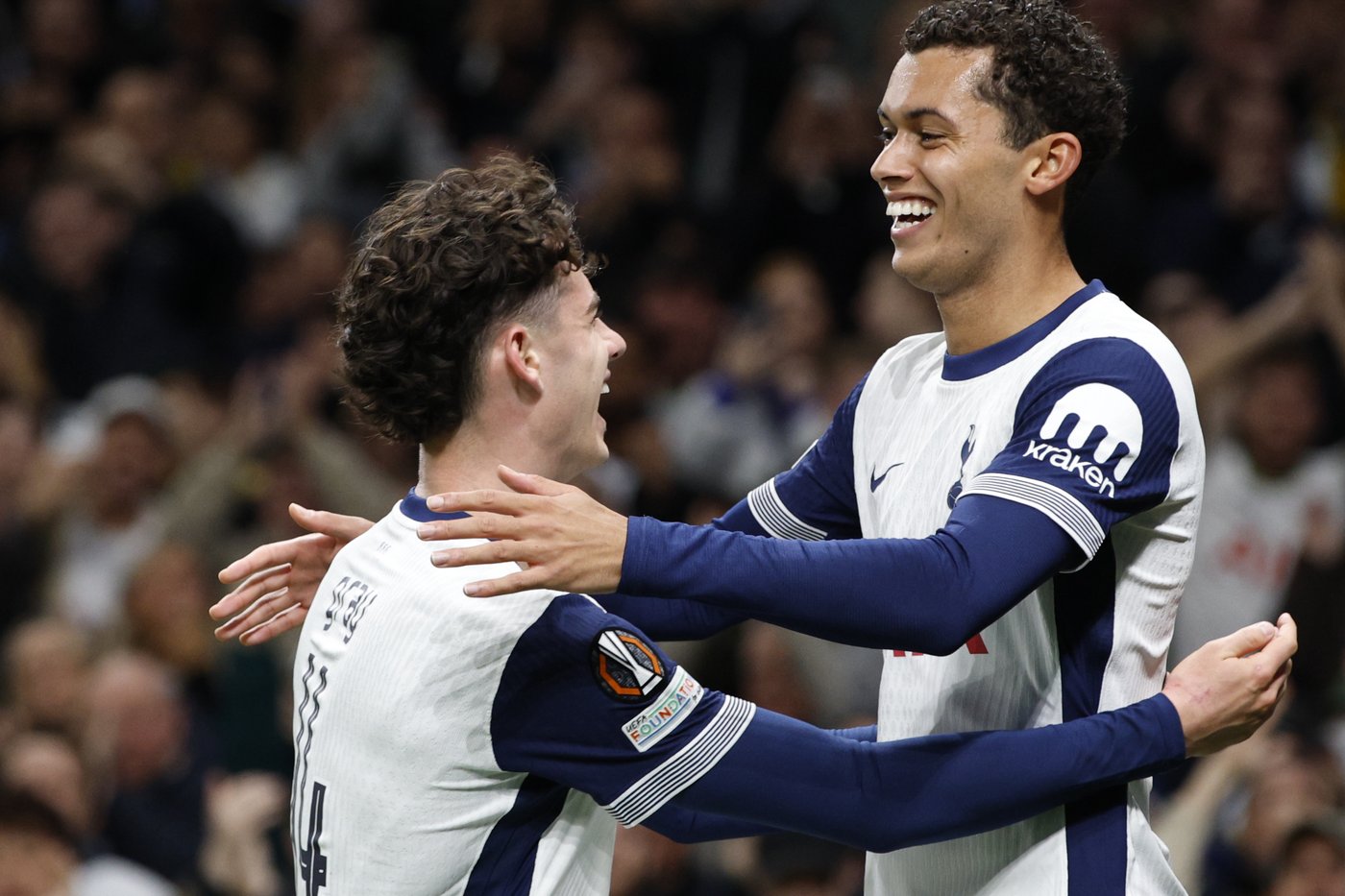 Tottenham overcomes early red card to post 3-0 win in revamped Europa League | iNFOnews.ca Tottenham overcomes early red card to post 3-0 win in revamped Europa League | iNFOnews.ca