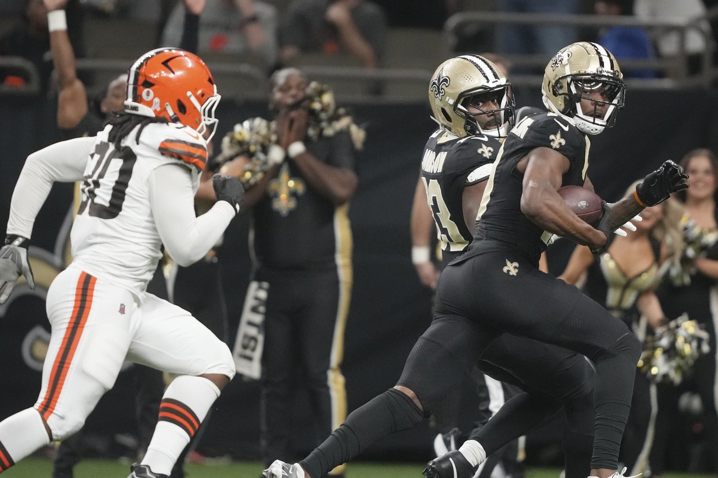 Taysom Hill runs for 3 TDs as the Saints top Jameis Winston and the struggling Browns 35-14 | iNFOnews.ca Taysom Hill runs for 3 TDs as the Saints top Jameis Winston and the struggling Browns 35-14 | iNFOnews.ca