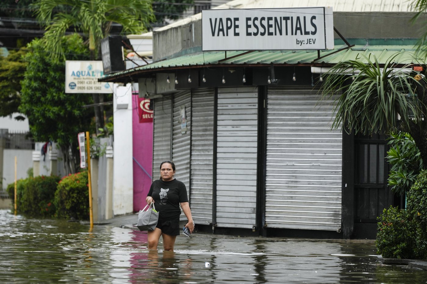Storm blows away from northern Philippines leaving 82 dead but forecasters warn it may do a U-turn | iNFOnews.ca Storm blows away from northern Philippines leaving 82 dead but forecasters warn it may do a U-turn | iNFOnews.ca