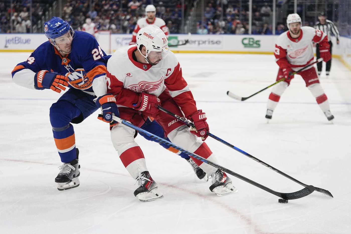 Patrick Kane scores, Alex Lyon makes 29 saves and Red Wings edge Islanders 1-0 | iNFOnews.ca