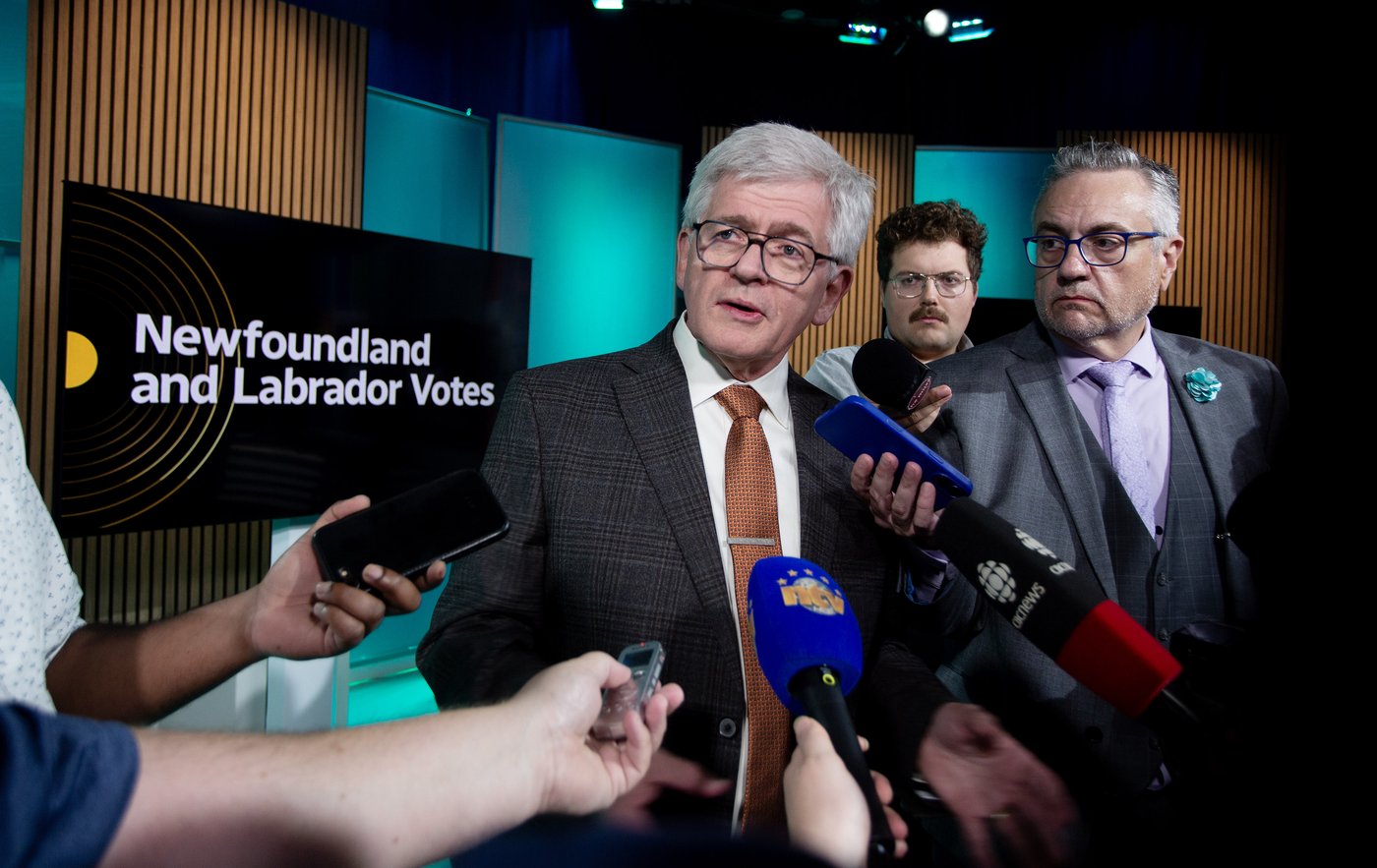 CP NewsAlert: N.L. NDP Leader Jim Dinn wins riding | iNFOnews.ca