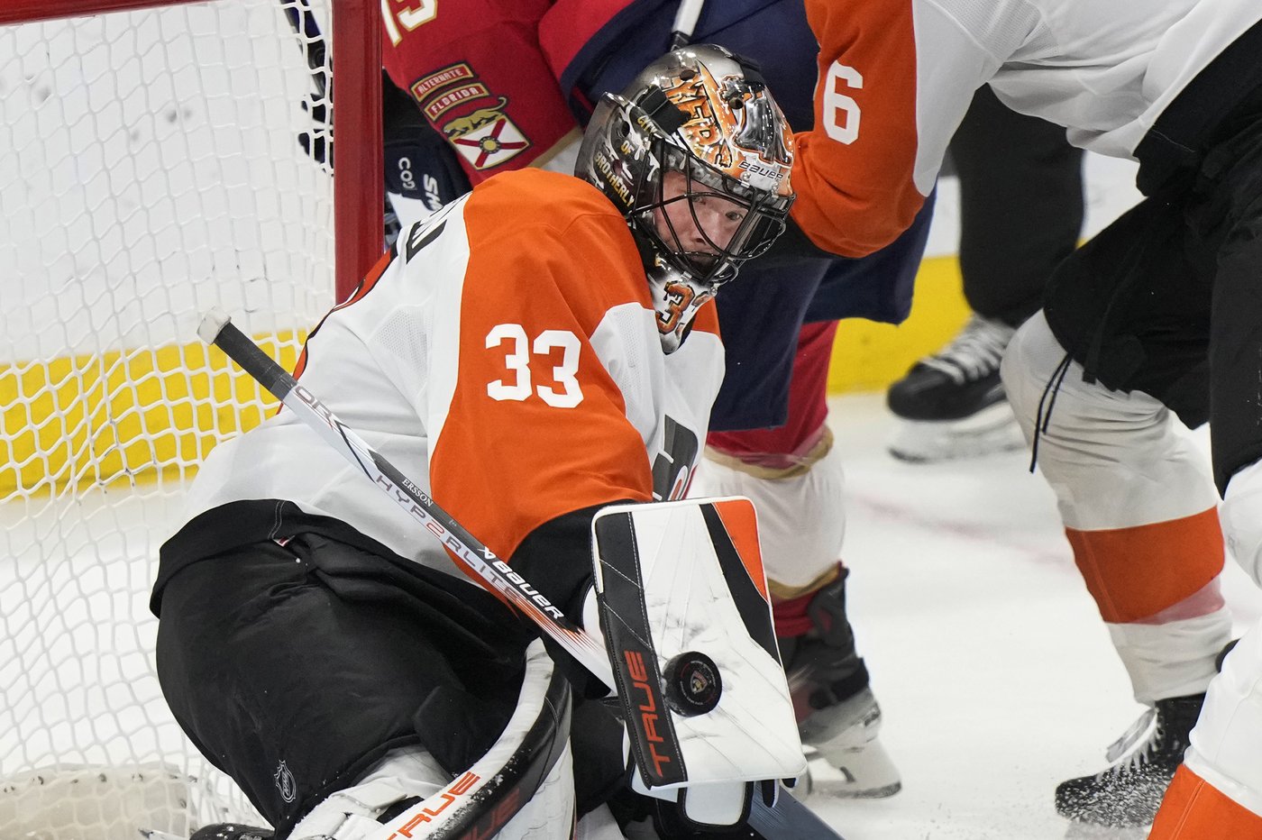 Rodrigues gets deciding goal in shootout as Panthers beat Flyers 4-3 for 7th straight win | iNFOnews.ca