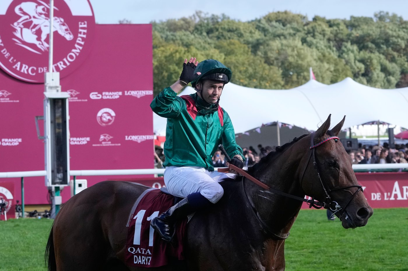 Daryz's thrilling comeback secures victory at the Prix de l’Arc de Triomphe | iNFOnews.ca Daryz's thrilling comeback secures victory at the Prix de l’Arc de Triomphe | iNFOnews.ca