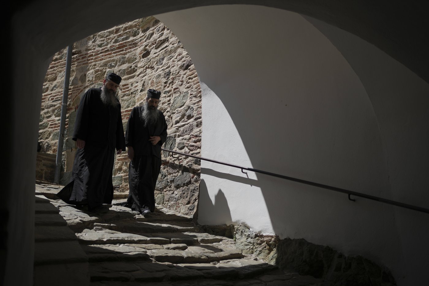 Meet the Mount Athos monks living at Simonos Petra monastery in northern Greece | iNFOnews.ca