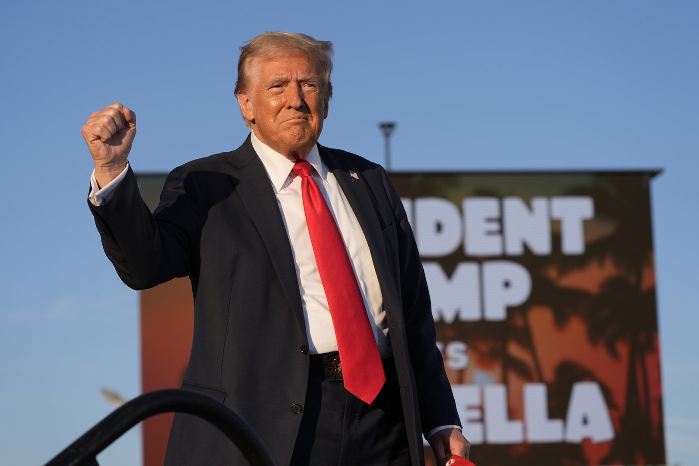 Donald Trump holds a rally in California, a state he's almost certain to lose | iNFOnews.ca Donald Trump holds a rally in California, a state he's almost certain to lose | iNFOnews.ca