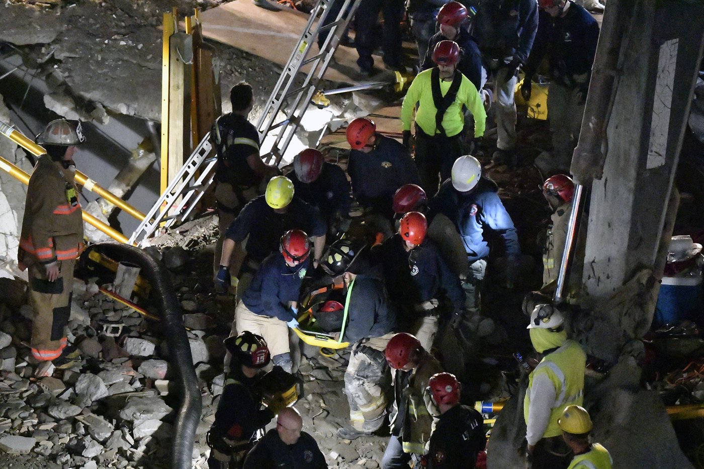 Worker rescued from rubble after construction accident in Kentucky | iNFOnews.ca Worker rescued from rubble after construction accident in Kentucky | iNFOnews.ca