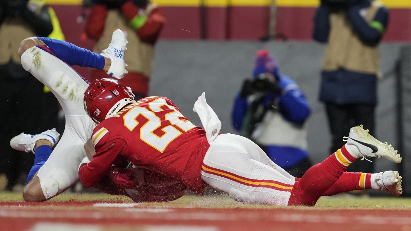 The Chiefs get more Mahomes magic and advance to 3rd straight Super Bowl, beating the Bills 32-29 | iNFOnews.ca The Chiefs get more Mahomes magic and advance to 3rd straight Super Bowl, beating the Bills 32-29 | iNFOnews.ca