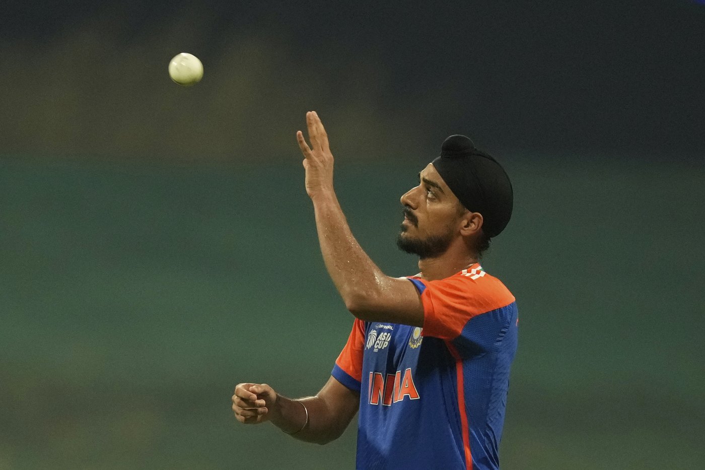 Arshdeep gets 100th T20 wicket as India beats Asia Cup newcomer Oman | iNFOnews.ca