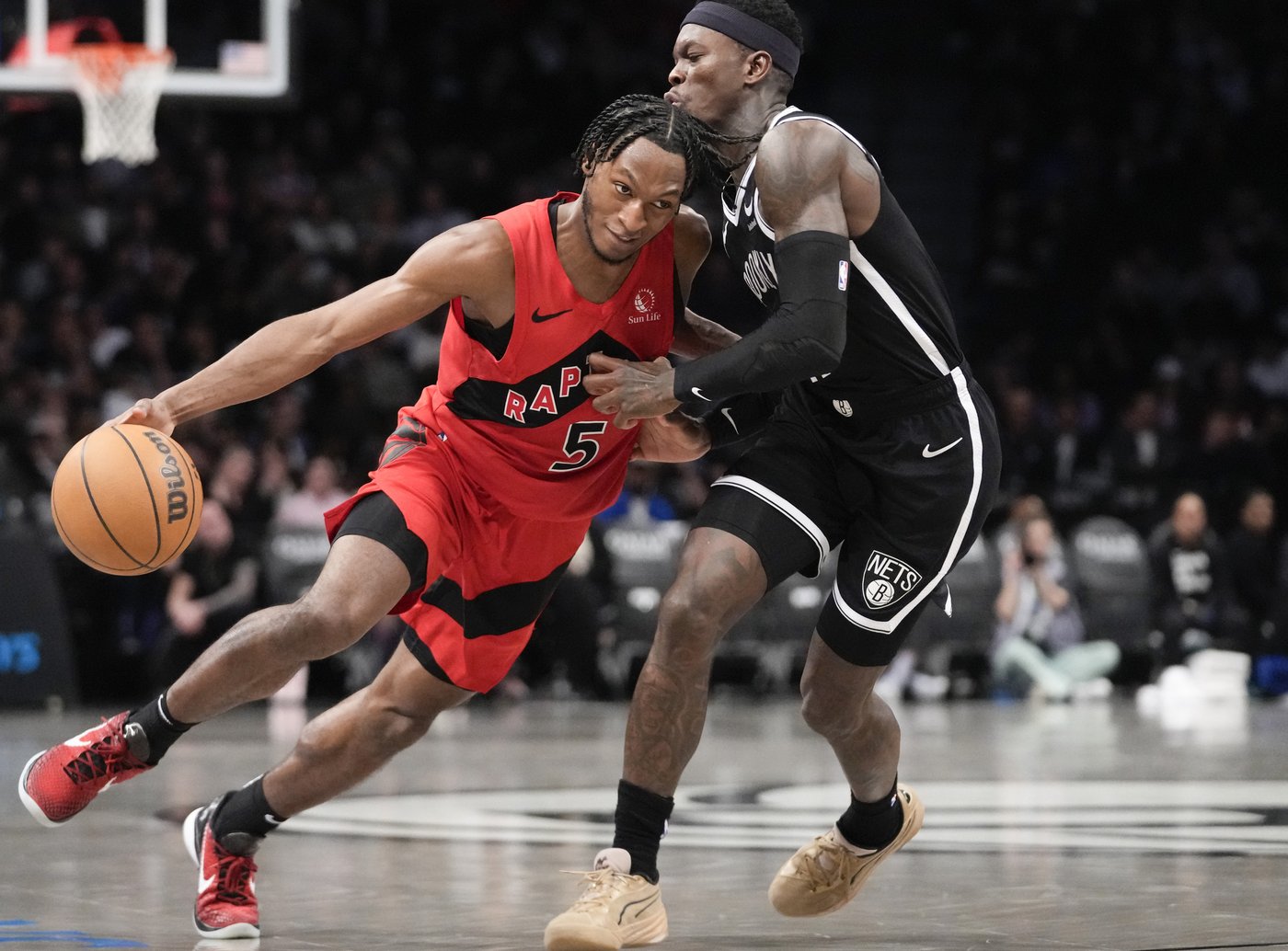 Raptors guard Quickley questionable vs. 76ers after hard fall in home opener | iNFOnews.ca Raptors guard Quickley questionable vs. 76ers after hard fall in home opener | iNFOnews.ca