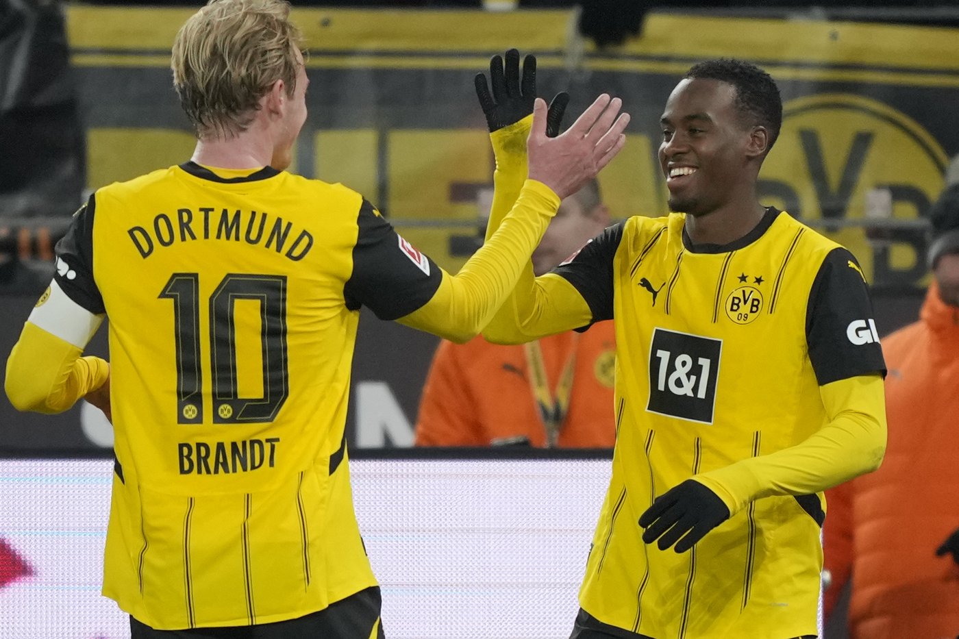 Schick hat trick helps Leverkusen cover defensive lapses. Frankfurt and Dortmund win in Bundesliga | iNFOnews.ca Schick hat trick helps Leverkusen cover defensive lapses. Frankfurt and Dortmund win in Bundesliga | iNFOnews.ca