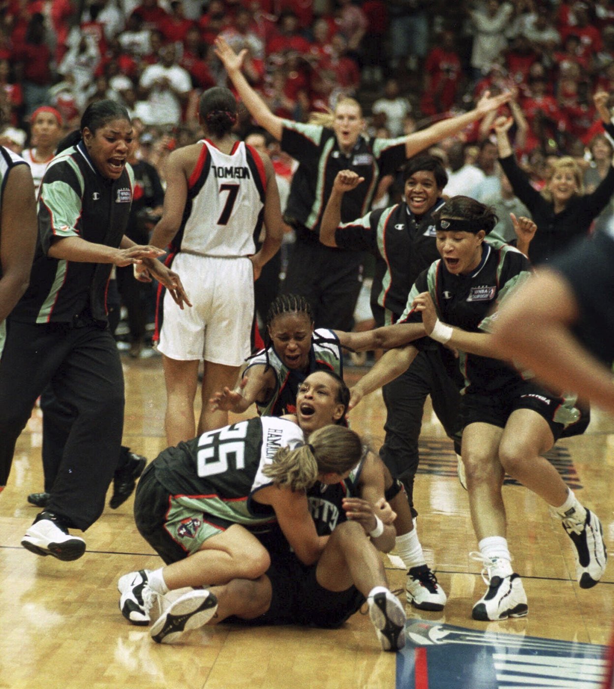 Ionescu's 3-pointer is latest iconic last-second shot in WNBA Finals history | iNFOnews.ca Ionescu's 3-pointer is latest iconic last-second shot in WNBA Finals history | iNFOnews.ca