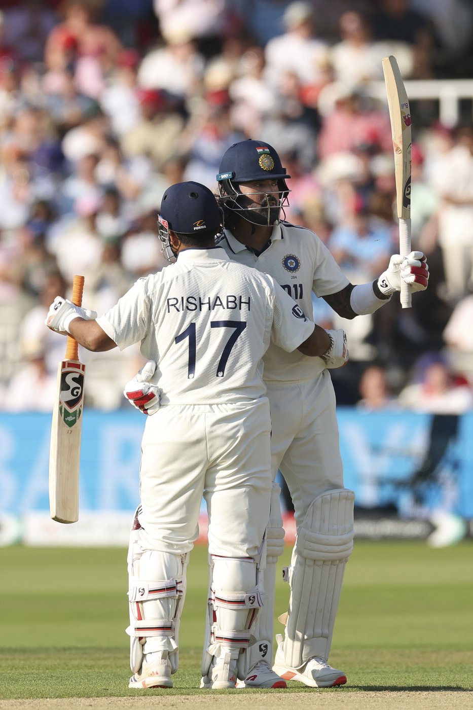 Pant bats but doesn't keep wicket for India at Lord's because of injured finger | iNFOnews.ca Pant bats but doesn't keep wicket for India at Lord's because of injured finger | iNFOnews.ca