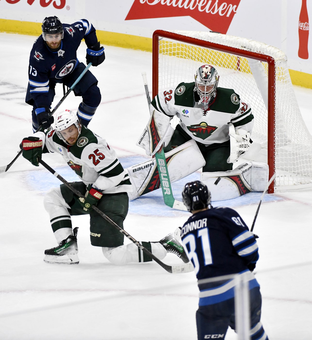 Jets outlast Wild 2-1 in OT for third straight win | iNFOnews.ca Jets outlast Wild 2-1 in OT for third straight win | iNFOnews.ca