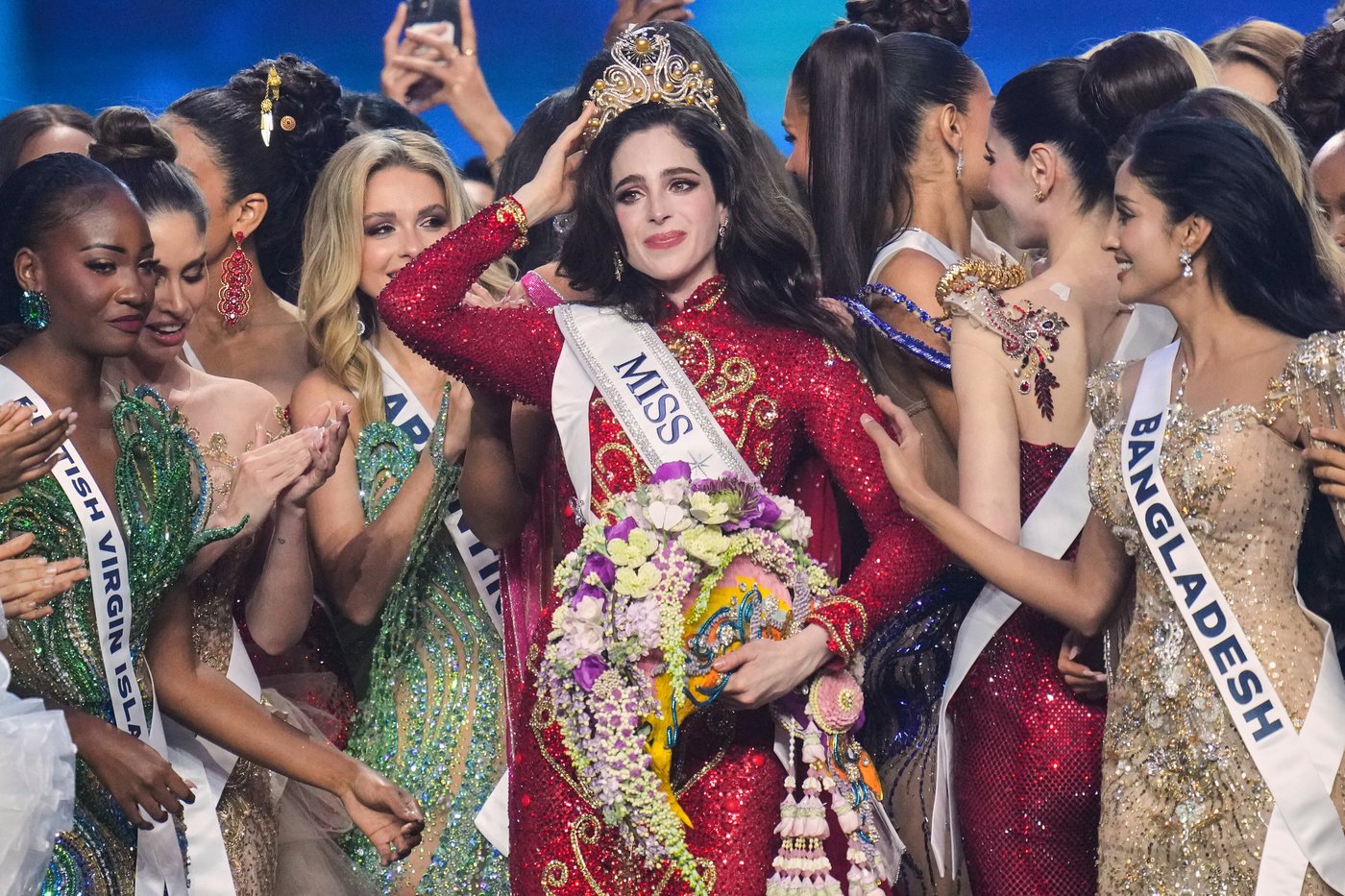 Mexico's bullied pageant contestant gets payback by capturing Miss Universe crown | iNFOnews.ca Mexico's bullied pageant contestant gets payback by capturing Miss Universe crown | iNFOnews.ca