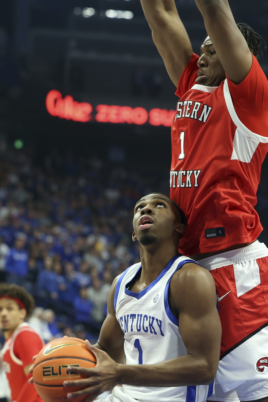 Oweh, Carr each score 18 points to help No. 8 Kentucky outlast Western Kentucky 87-68 | iNFOnews.ca