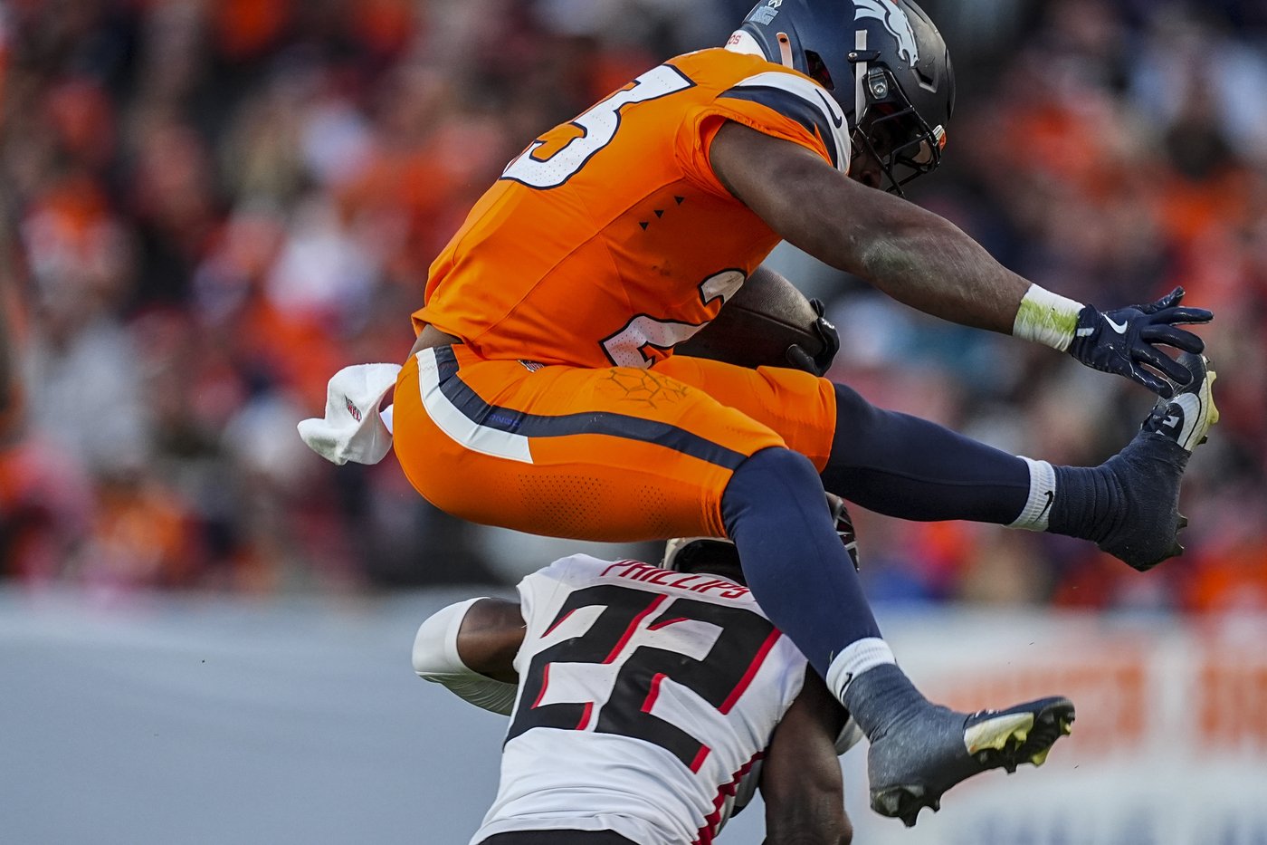 Bo Nix throws 4 touchdown passes and the Broncos roll past the Falcons 38-6 | iNFOnews.ca Bo Nix throws 4 touchdown passes and the Broncos roll past the Falcons 38-6 | iNFOnews.ca