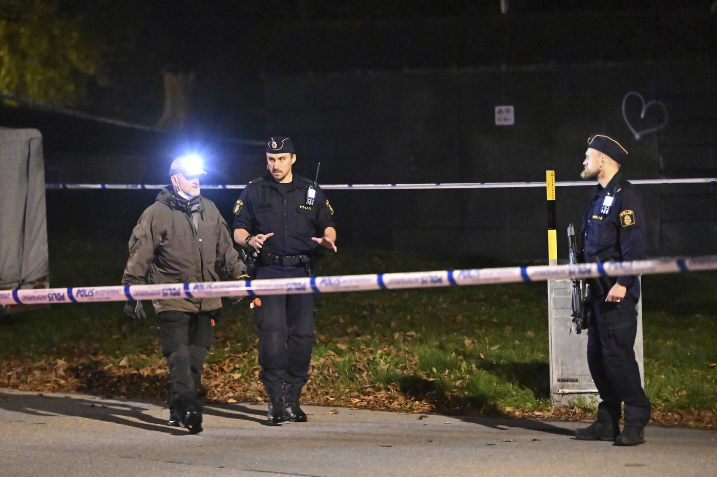 Two predawn explosions rock the area around the Israeli Embassy in Copenhagen but no one is injured | iNFOnews.ca