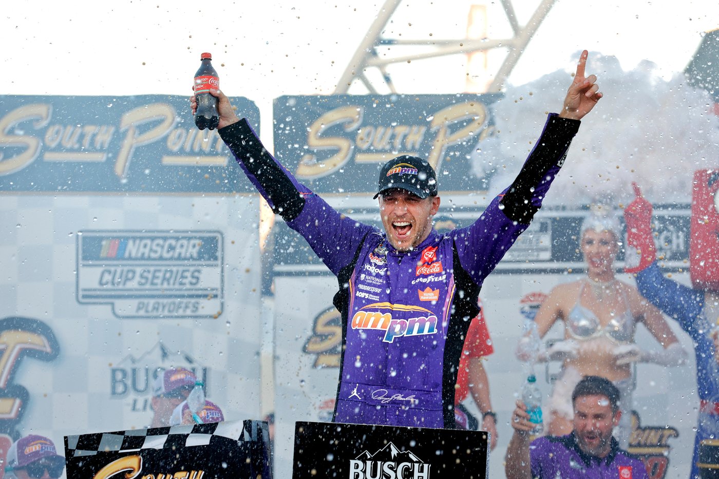 How Denny Hamlin's emotional win at Las Vegas has him back in title contention | iNFOnews.ca