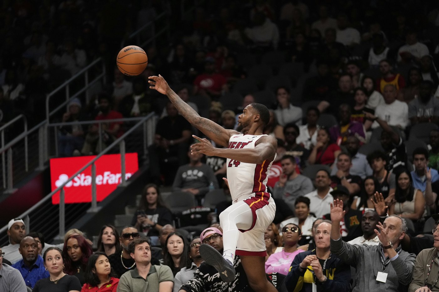 Heat become first No. 10 seed to make playoffs; Grizzlies advance to face Thunder | iNFOnews.ca