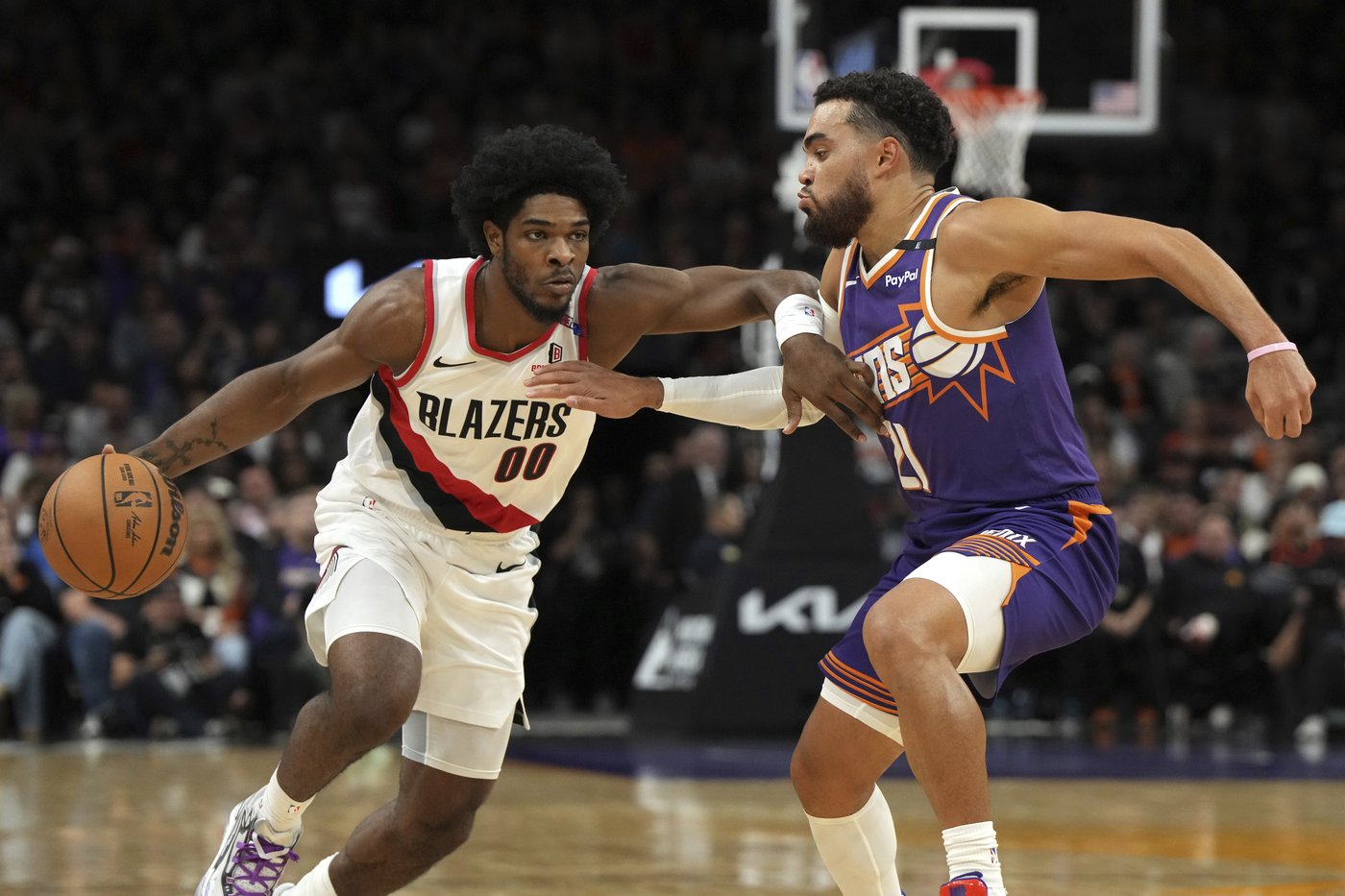Booker scores 28, Durant has 21 as Suns down Trail Blazers 103-97 | iNFOnews.ca