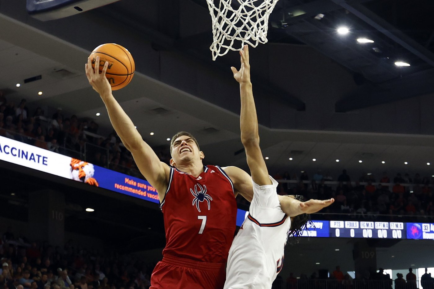 Miles Kelly helps No. 2 Auburn beat Richmond 98-54 | iNFOnews.ca Miles Kelly helps No. 2 Auburn beat Richmond 98-54 | iNFOnews.ca