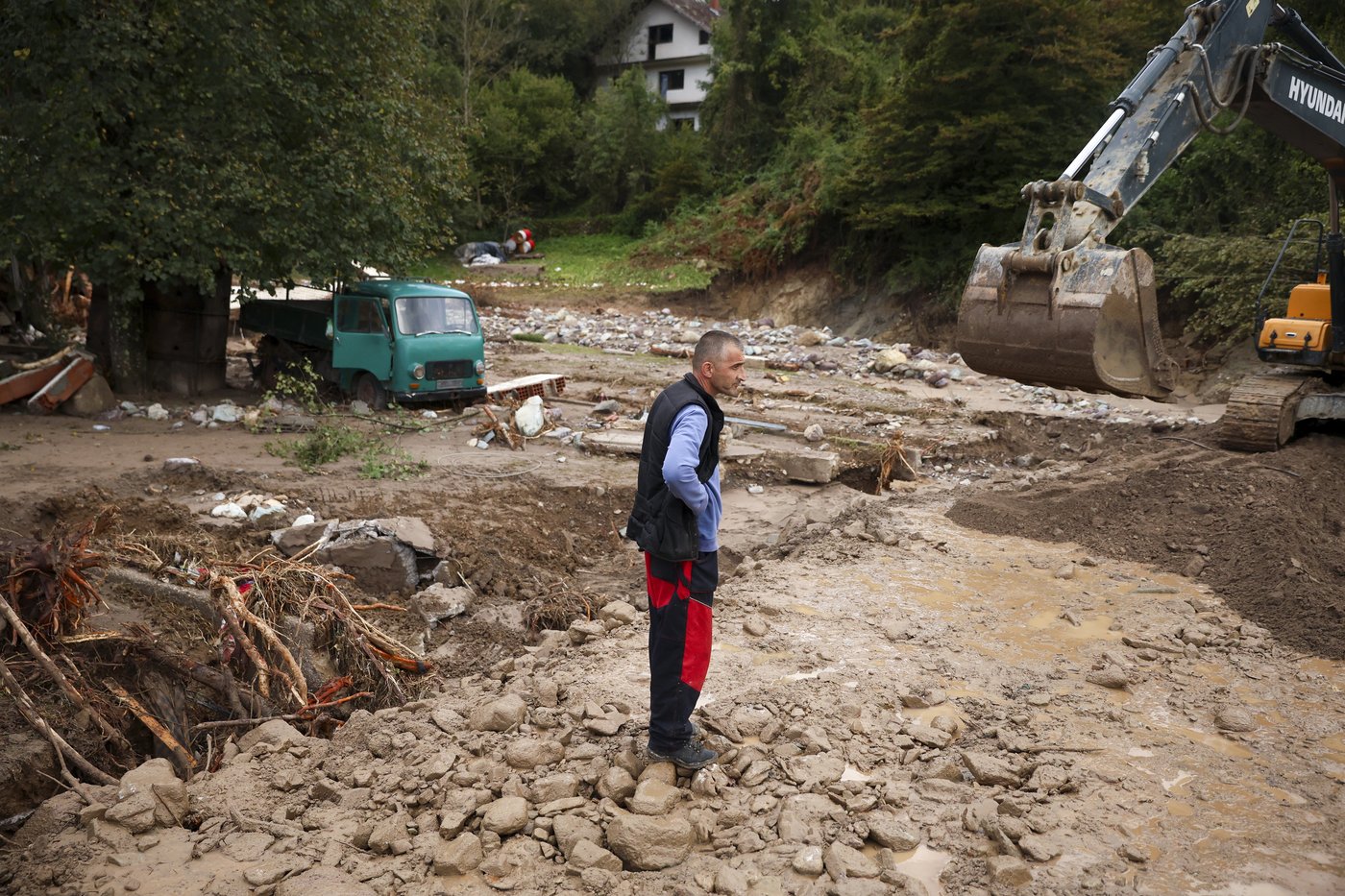 International rescue teams arrive in Bosnia after devastating floods and landslides | iNFOnews.ca International rescue teams arrive in Bosnia after devastating floods and landslides | iNFOnews.ca