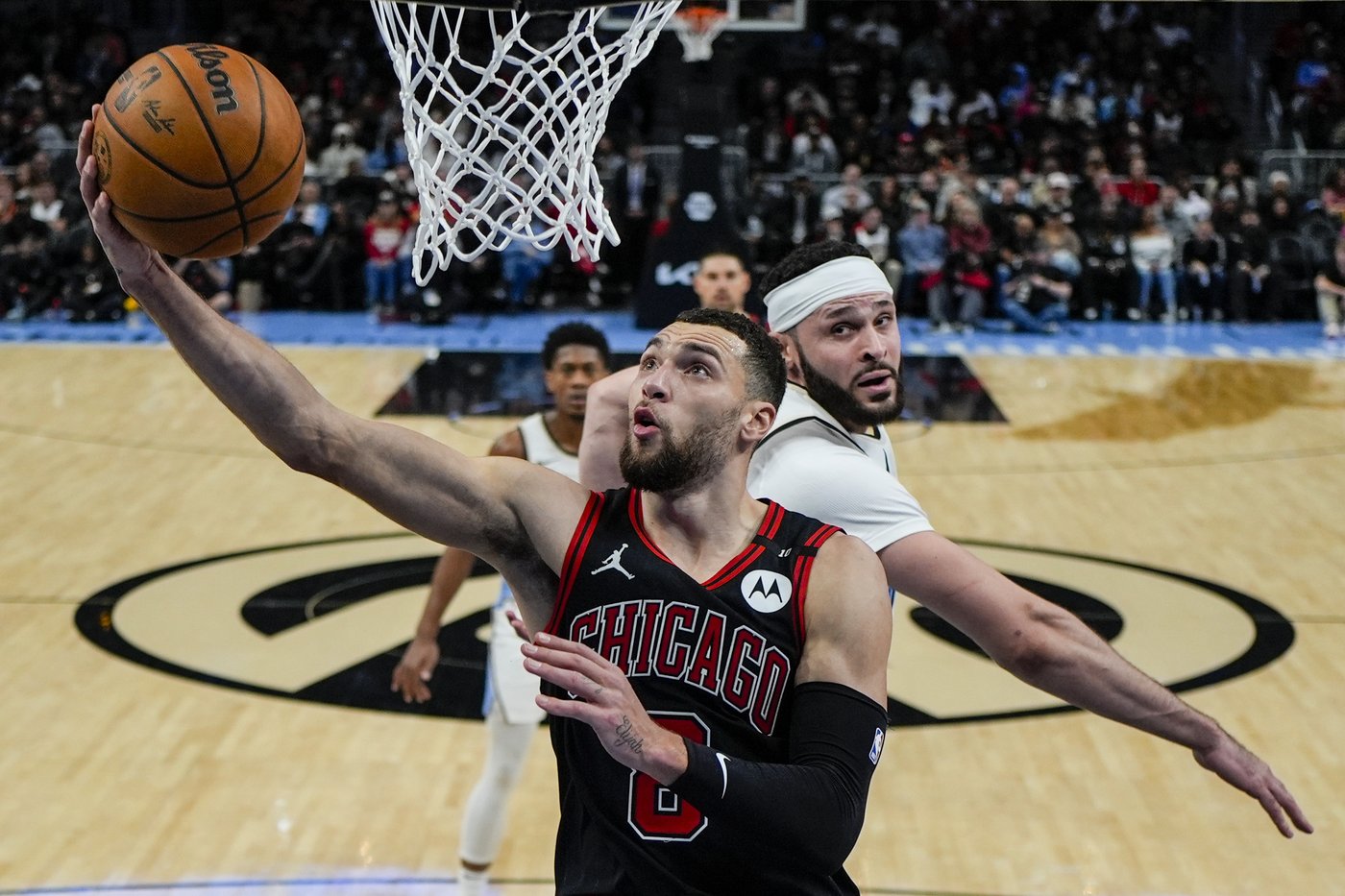 Hawks erase 21-point deficit by scoring 50 in the 4th quarter in a 141-133 win over the Bulls | iNFOnews.ca