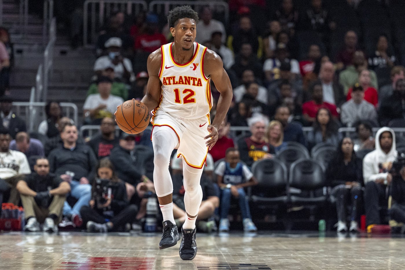 Young scores 38 points as Hawks overcome Ball's 3-point barrage, 34 points, to beat Hornets 125-120 | iNFOnews.ca