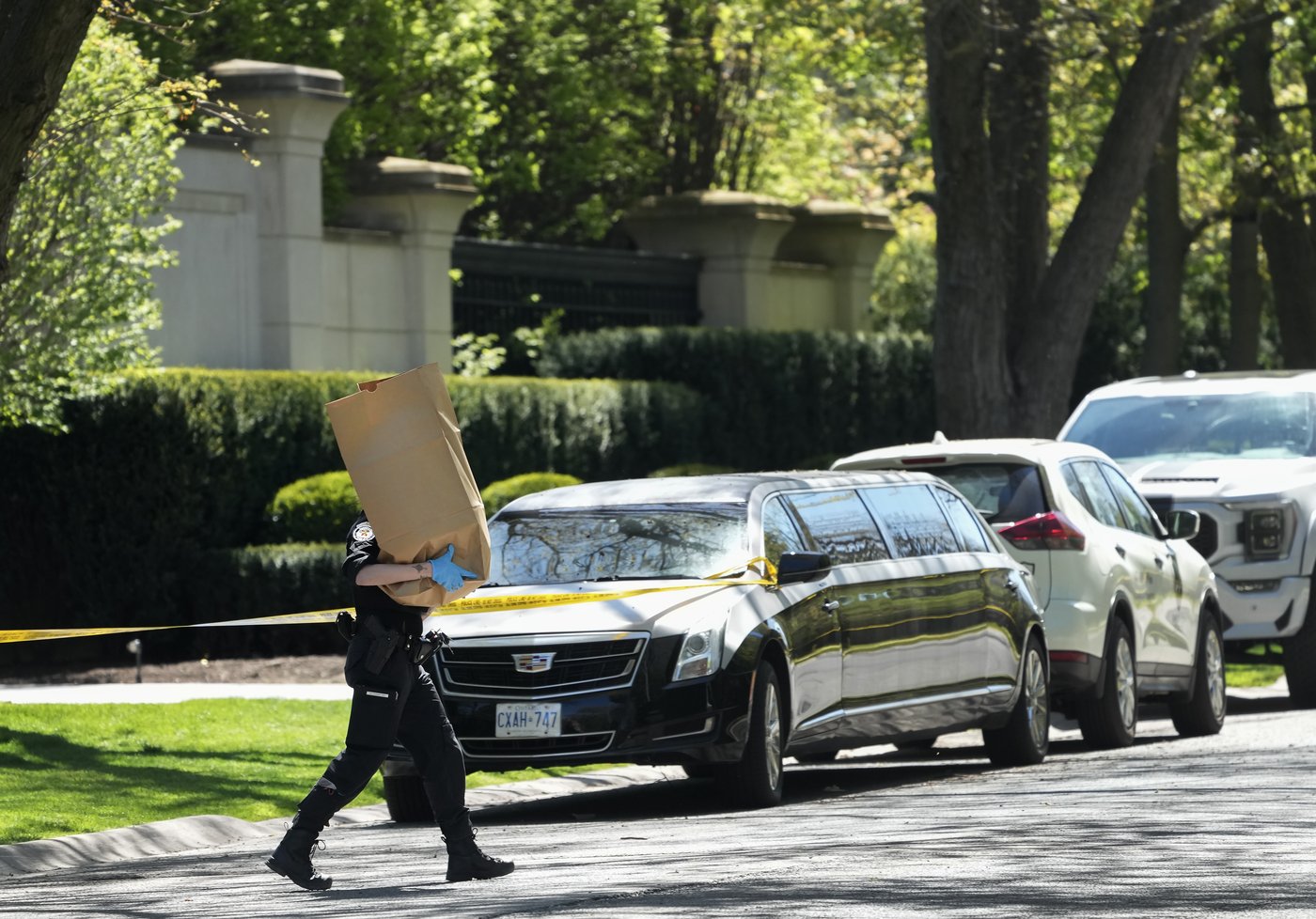 Drake lawsuit includes new details about shooting outside his Toronto home | iNFOnews.ca