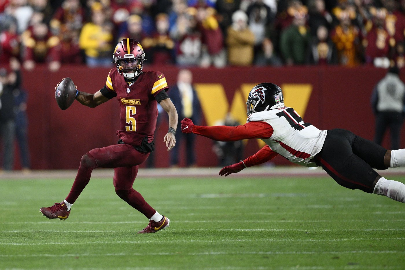 Jayden Daniels carries the Commanders into the playoffs by running as much as throwing | iNFOnews.ca Jayden Daniels carries the Commanders into the playoffs by running as much as throwing | iNFOnews.ca