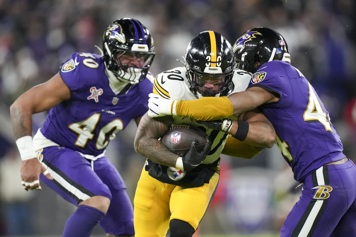 The aching Steelers still control their destiny in the AFC North. Their grasp, however, is slipping | iNFOnews.ca