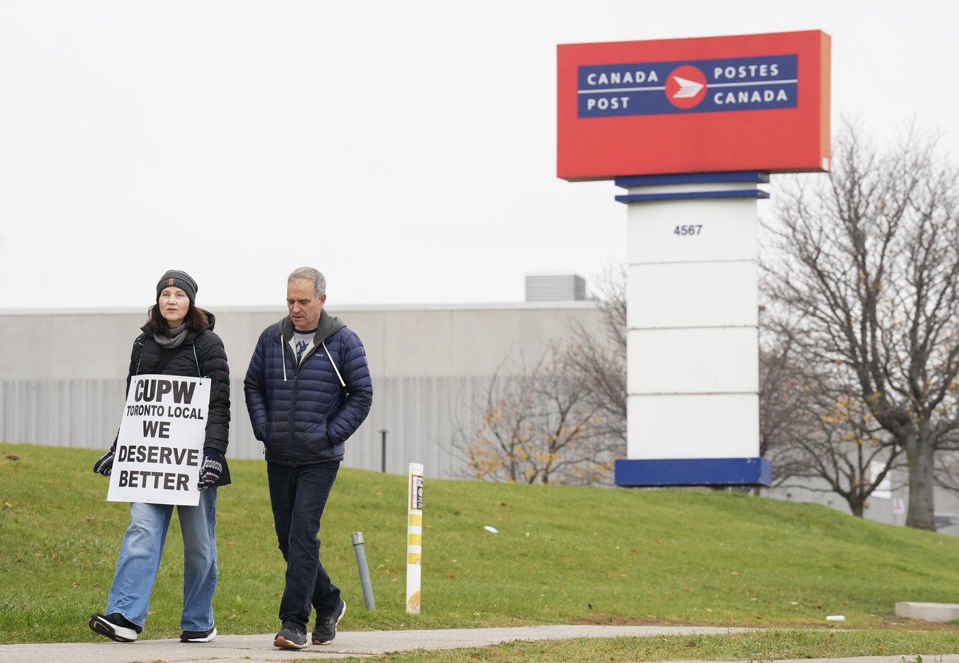 In the news today: Canada Post strike enters fourth week | iNFOnews.ca