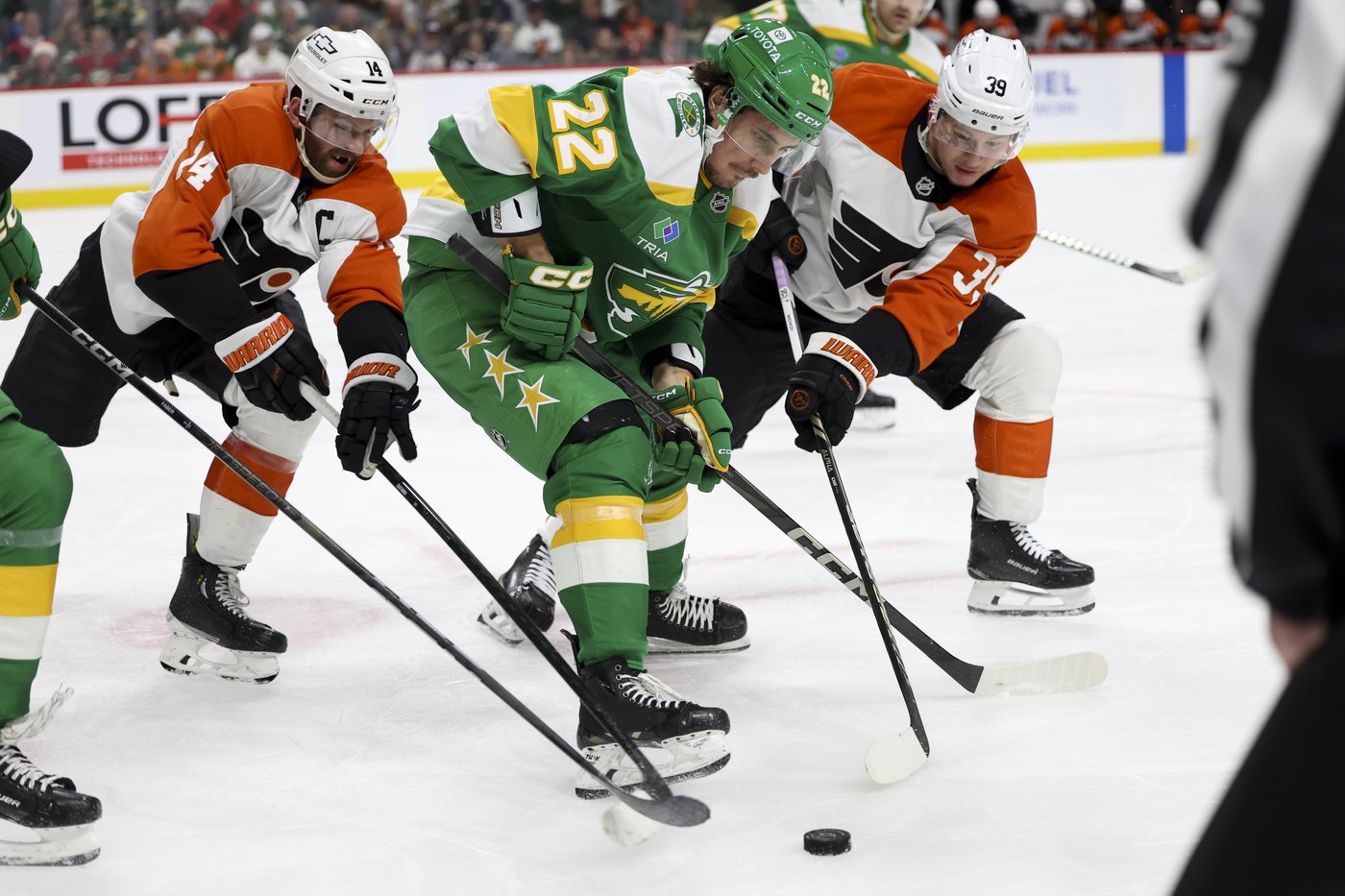 Kirill Kaprizov scores twice to lead the Wild past the Flyers 4-1 | iNFOnews.ca