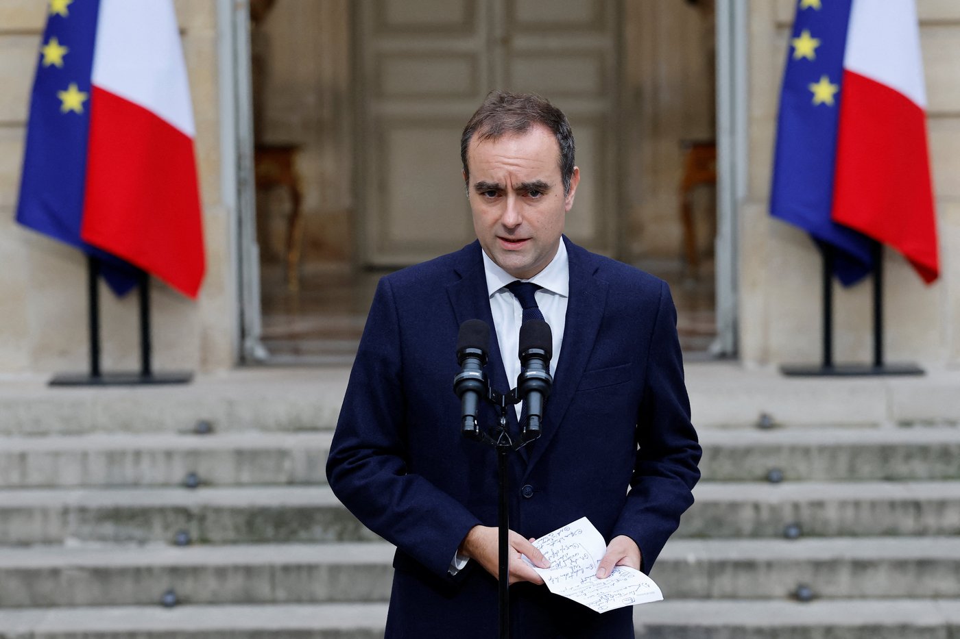 After Lecornu’s fall, all eyes on Macron’s next move with France in political turmoil | iNFOnews.ca After Lecornu’s fall, all eyes on Macron’s next move with France in political turmoil | iNFOnews.ca