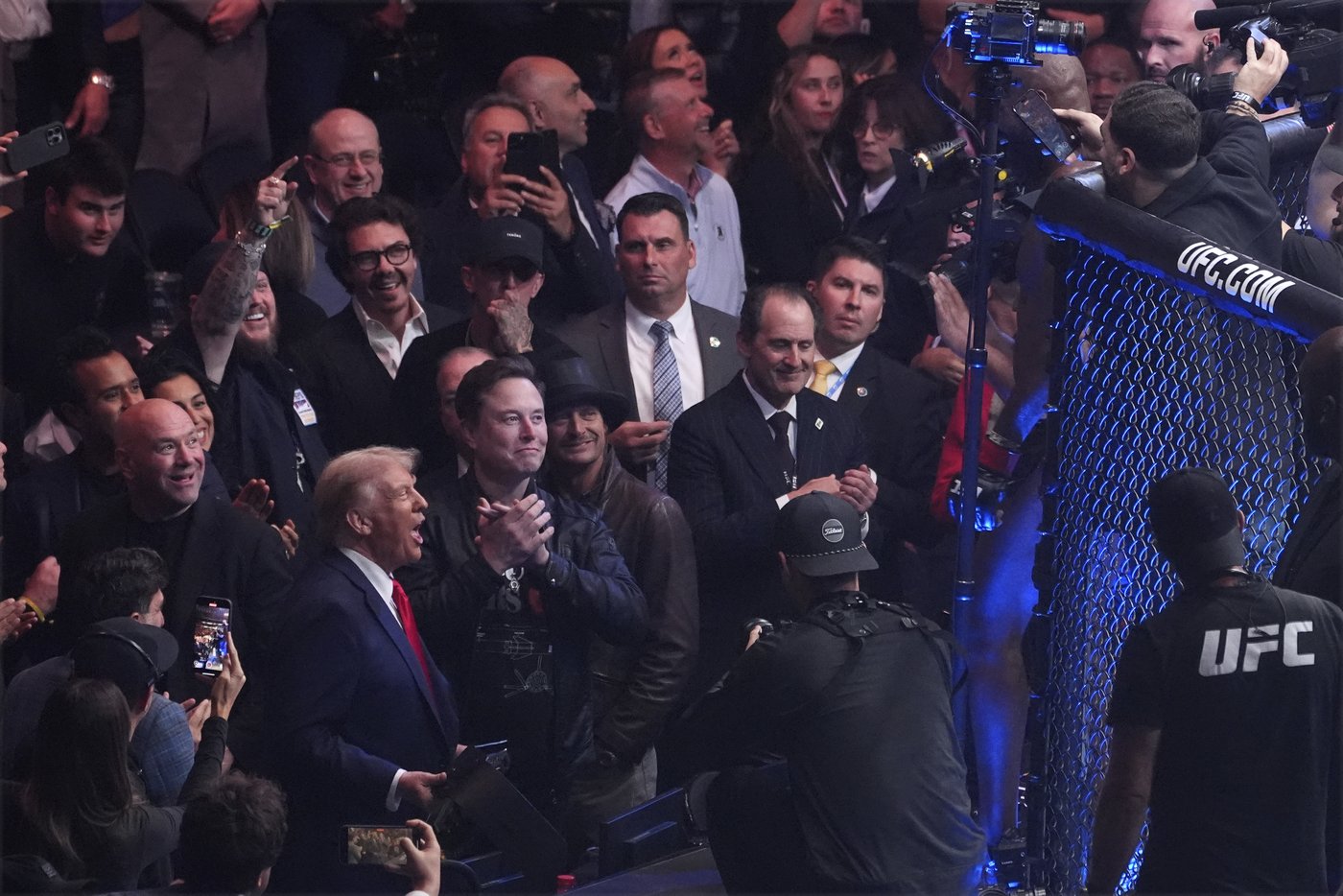 Jon Jones sends Stipe Miocic into retirement with decisive UFC heavyweight win in front of Trump | iNFOnews.ca Jon Jones sends Stipe Miocic into retirement with decisive UFC heavyweight win in front of Trump | iNFOnews.ca