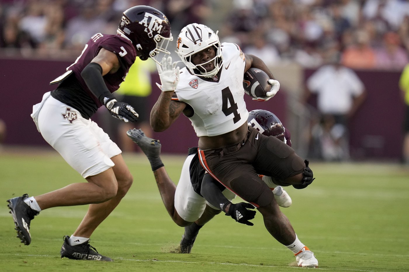 Reed throws two TD passes to help No. 25 Texas A&M outlast Bowling Green 26-20 | iNFOnews.ca