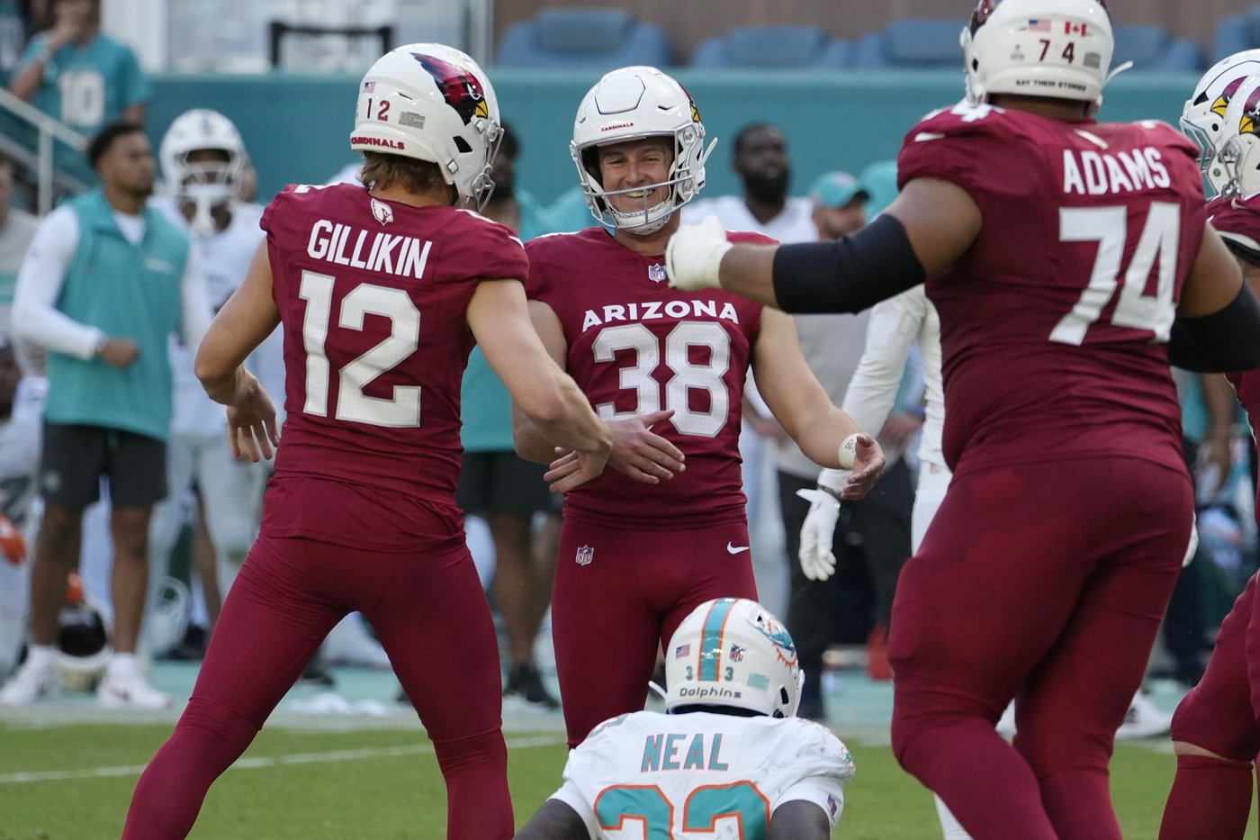 Kyler Murray rallies Cardinals to 28-27 win over Dolphins in Tua Tagovailoa's return | iNFOnews.ca