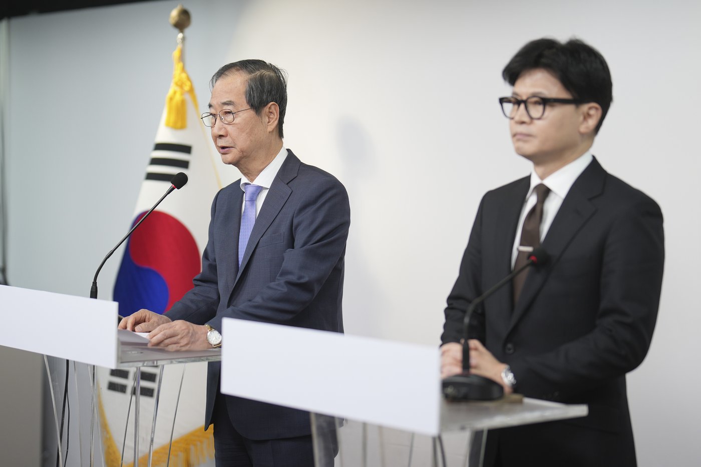 South Korean prosecutors detain ex-defense chief over martial law imposition | iNFOnews.ca South Korean prosecutors detain ex-defense chief over martial law imposition | iNFOnews.ca