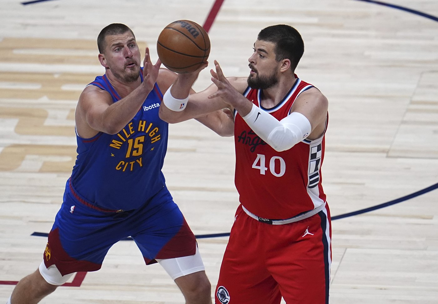 Westbrook fuels Nuggets' comeback to edge Clippers 112-110 in OT in teams' NBA playoff opener | iNFOnews.ca