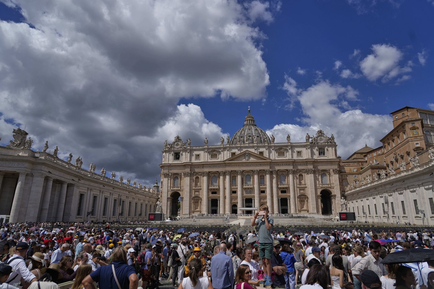 Vatican reports good profit on investments and real estate as the pope tackles a financial crisis | iNFOnews.ca