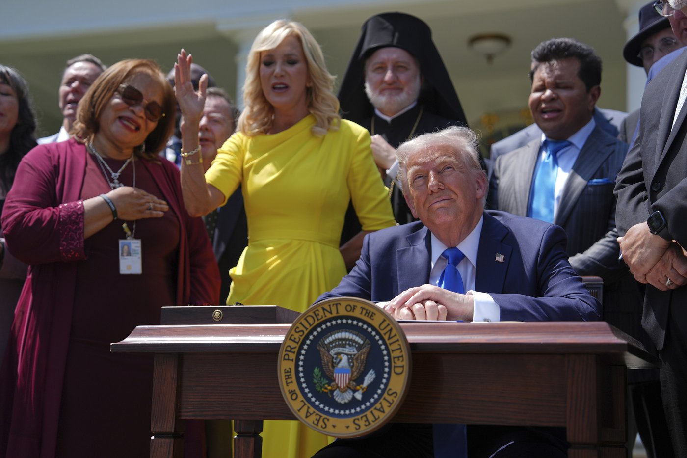PHOTO COLLECTION: Trump-National Day of Prayer | iNFOnews.ca PHOTO COLLECTION: Trump-National Day of Prayer | iNFOnews.ca