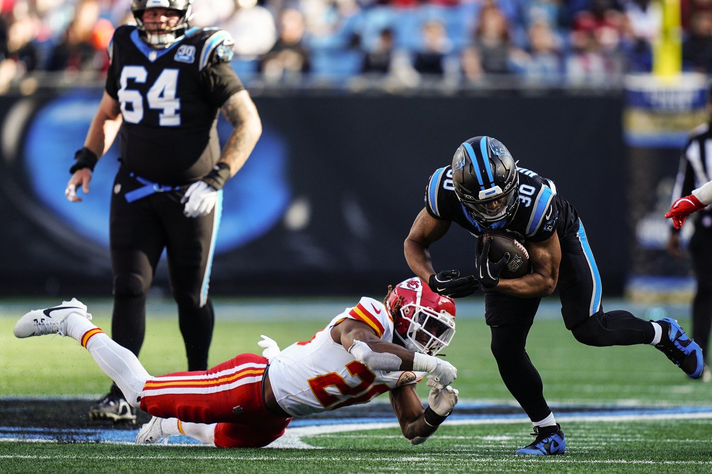 Patrick Mahomes and Chiefs win at the buzzer again, topping Panthers 30-27 on Shrader's field goal | iNFOnews.ca Patrick Mahomes and Chiefs win at the buzzer again, topping Panthers 30-27 on Shrader's field goal | iNFOnews.ca