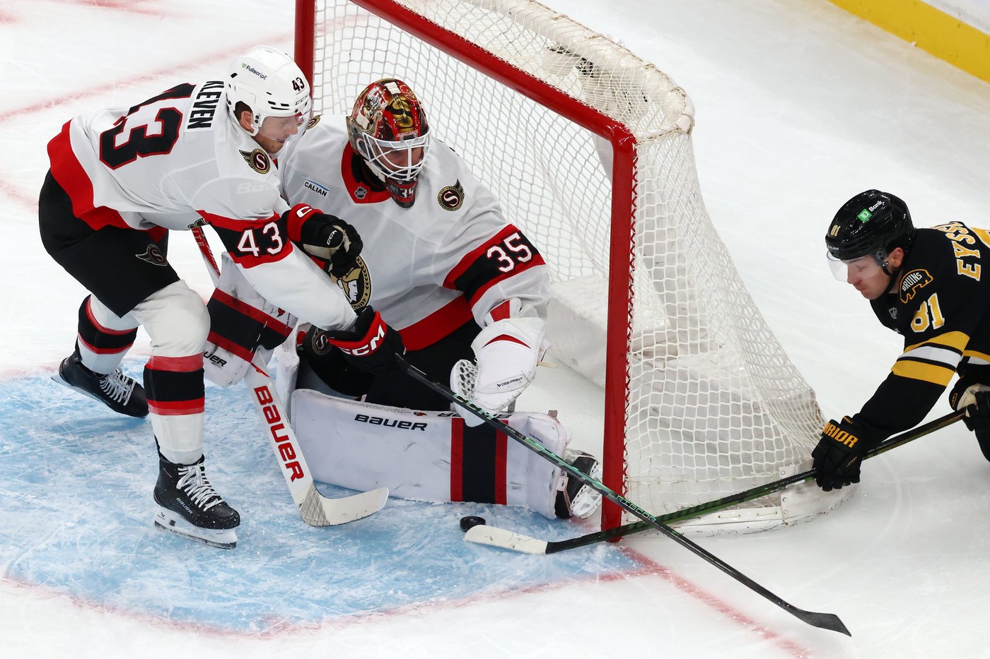 Surging Bruins score with 5.6 seconds left in OT to beat Senators 3-2 | iNFOnews.ca Surging Bruins score with 5.6 seconds left in OT to beat Senators 3-2 | iNFOnews.ca
