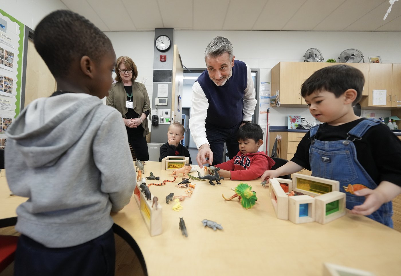 Ontario, feds agree to 1-year child-care extension; average fee to stay $19/day | iNFOnews.ca Ontario, feds agree to 1-year child-care extension; average fee to stay $19/day | iNFOnews.ca