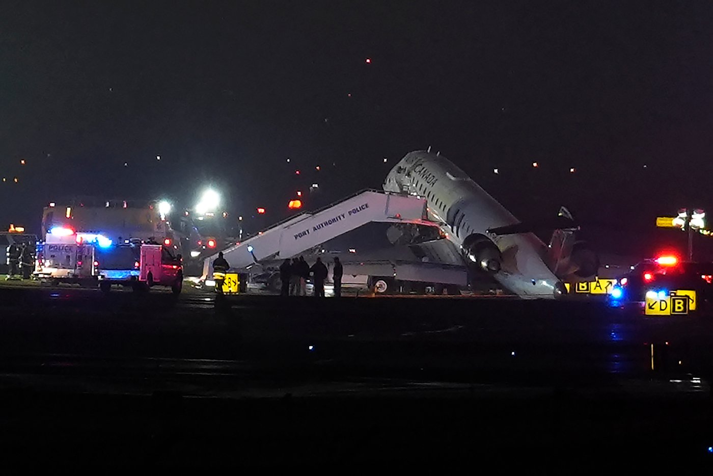 Photos show a collision on a runway at LaGuardia Airport in New York | iNwheels