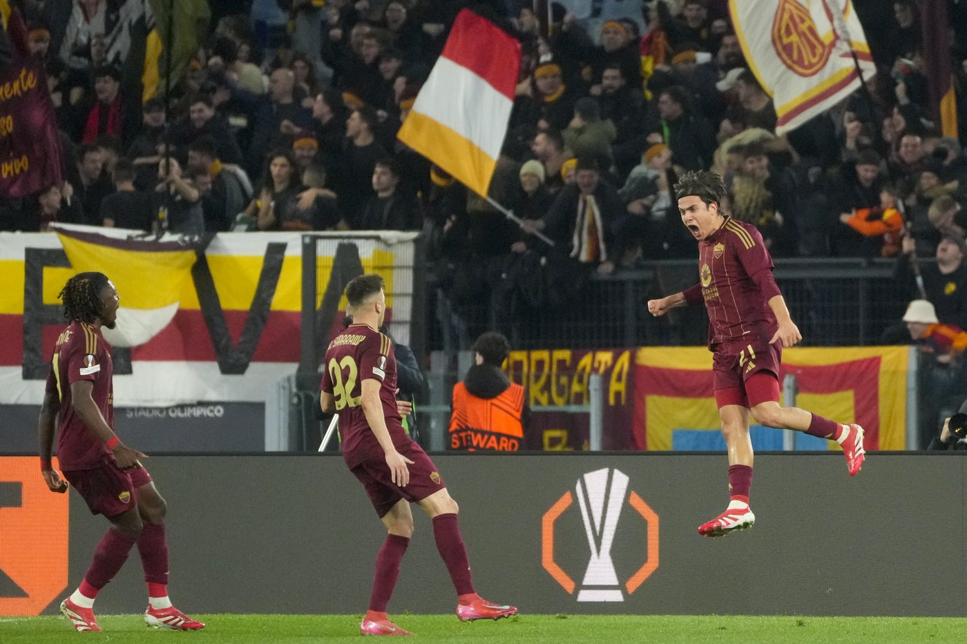Dybala double sends Roma to Europa League last 16 as Fenerbahce, Alkmaar and Real Sociedad advance | iNFOnews.ca
