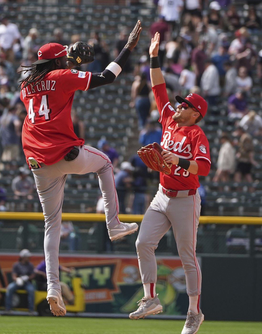Rockies lose for 13th time in 14 games, fall 6-4 to Reds as Hays homers twice | iNFOnews.ca