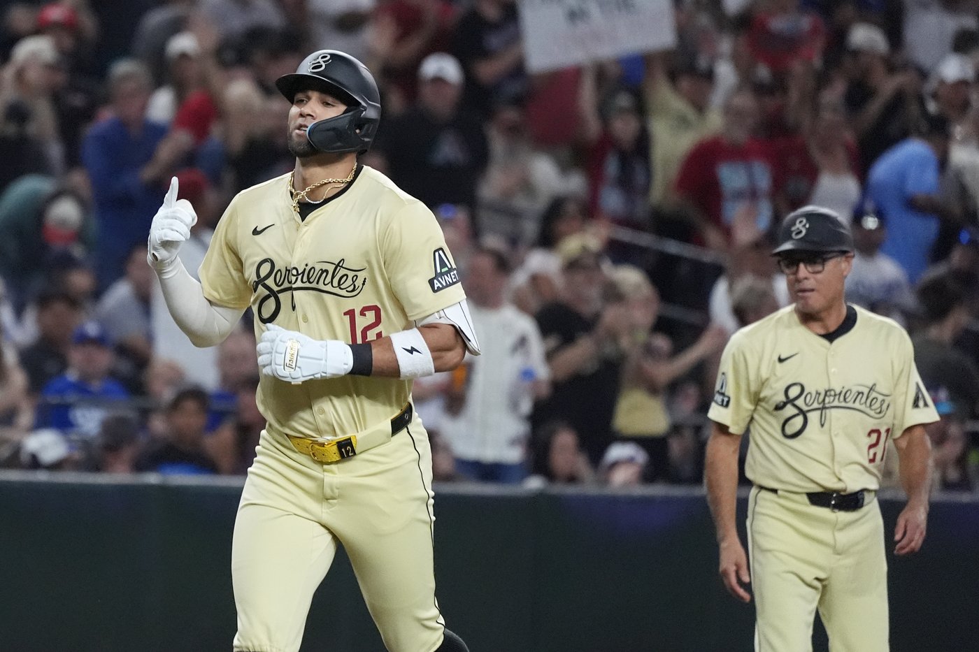 Diamondbacks activate OF Lourdes Gurriel from injured list | iNFOnews.ca Diamondbacks activate OF Lourdes Gurriel from injured list | iNFOnews.ca